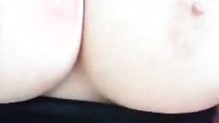 Big-Titted Webcam Chiq Gets Naughty
