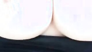Big-Titted Webcam Chiq Gets Naughty