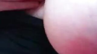 Big-Titted Webcam Chiq Gets Naughty