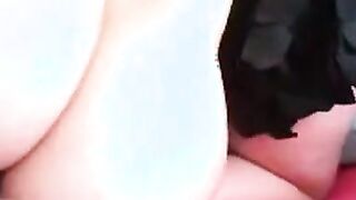 Big-Titted Webcam Chiq Gets Naughty