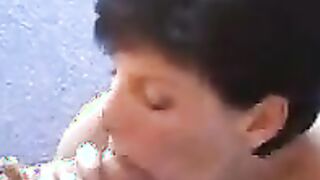 Ausgeflipptes Luder im Baero durchgevaagelt