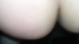 Eine junge dicktittige Schlampe gebumst