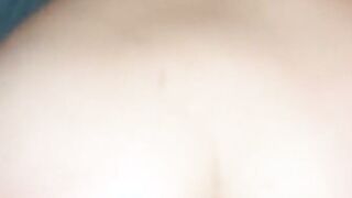 Eine junge dicktittige Schlampe gebumst