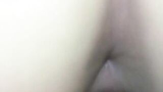 Eine junge dicktittige Schlampe gebumst