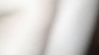 Eine junge dicktittige Schlampe gebumst