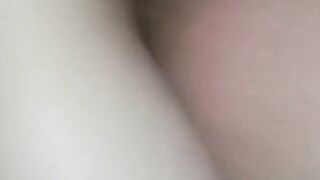 Eine junge dicktittige Schlampe gebumst