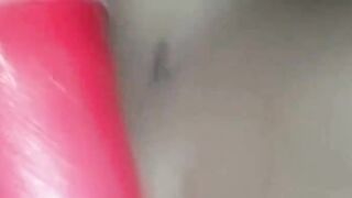 Eine junge dicktittige Schlampe gebumst