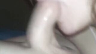 Eine junge dicktittige Schlampe gebumst