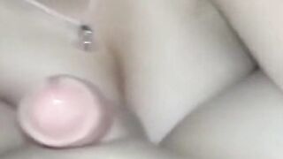 Eine junge dicktittige Schlampe gebumst