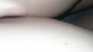 Eine junge dicktittige Schlampe gebumst