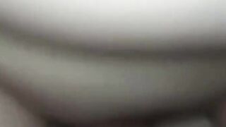 Eine junge dicktittige Schlampe gebumst