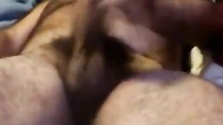 Osazo se pajea en su cama