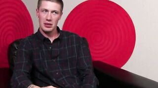 Alan North Shows Off H