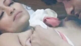 Desi Jamai Ne Sasu Maa Ko Akele Room Me Chudai Kari