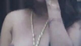 Desi Jamai Ne Sasu Maa Ko Akele Room Me Chudai Kari