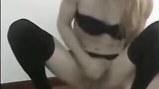 Cum with Crossdresser Bella