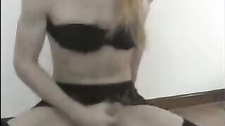 Cum with Crossdresser Bella