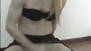Cum with Crossdresser Bella
