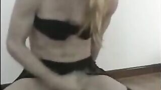 Cum with Crossdresser Bella