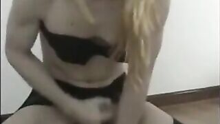 Cum with Crossdresser Bella