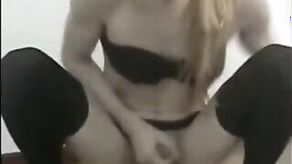 Cum with Crossdresser Bella