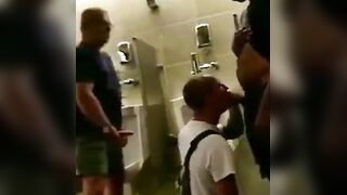 Hunk Gets Amateur Blowjob With Cum Tribute