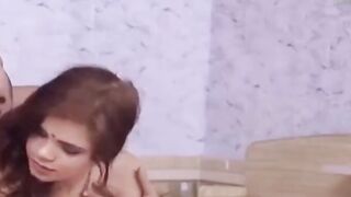 Babli Bhabhi Ne Apne Husband ko Dudh Pilaya