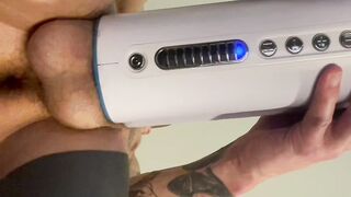 AutoBlow Ultra - Hoss Kado's new sex toy