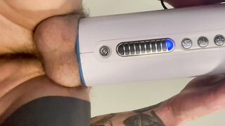 AutoBlow Ultra - Hoss Kado's new sex toy