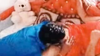 Bra Saler Boy Fucked By Customer Bhabhi