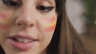 Pamsnusnu me relaja durante el partido del Mundial de fútbol 2