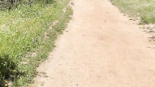 paseo en teleferico en la casa de campo de Madrid con tetona termina en mamada