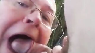 Outdoor Blowjob Tables Turned on Amateurs