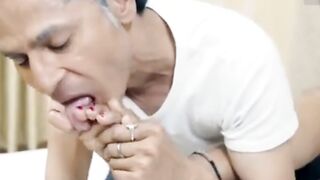 Chacha ji ne Bhatiji ko Akele Room lejakr Chudai Kari