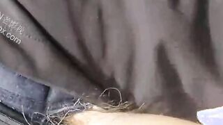 Vieil homme asiatique se masturbe en solo