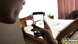 SIS. PORN. bimbos wanted to masturbate before bed but stepbrother