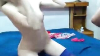 Steamy Hot Babe Sucked a Big Fat Dick