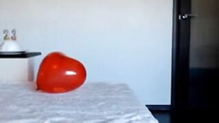 Perky Amateur's Webcam Bate