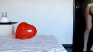 Perky Amateur's Webcam Bate
