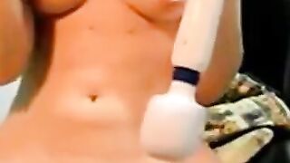 Tinka's Webcam Orgasm