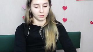 Beautiful Ukrainian amateur babe TaliaSunshin on webcam 2