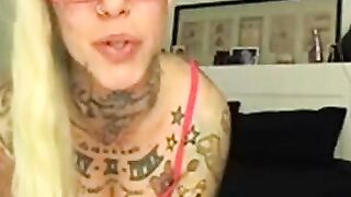 Blonde Webcam Girl With Big Tits Plays With Herself