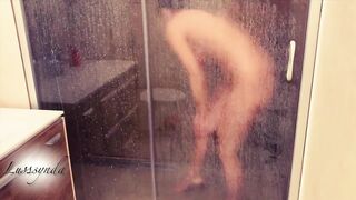 Lusssynda does Water Treatments inside the Shower