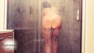 Lusssynda does Water Treatments inside the Shower