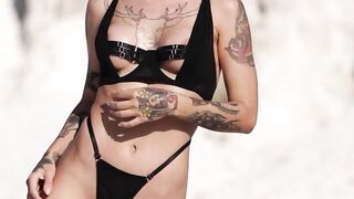 Ana Almeida reveals stunning naked body