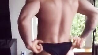 Muscle Hunks: Eddyfitt's Sexy Twink Showoff