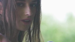 Eastern european hottie stripped outdoor