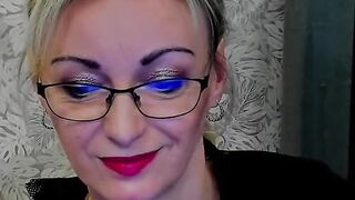 Amateur blonde German MILF LUXvanessa poses on webcam