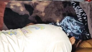 Black Amateur Makes Her Orgasm with Pussy-Eating Skills