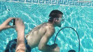 Swimming pool Bae 3-way with orgasms
